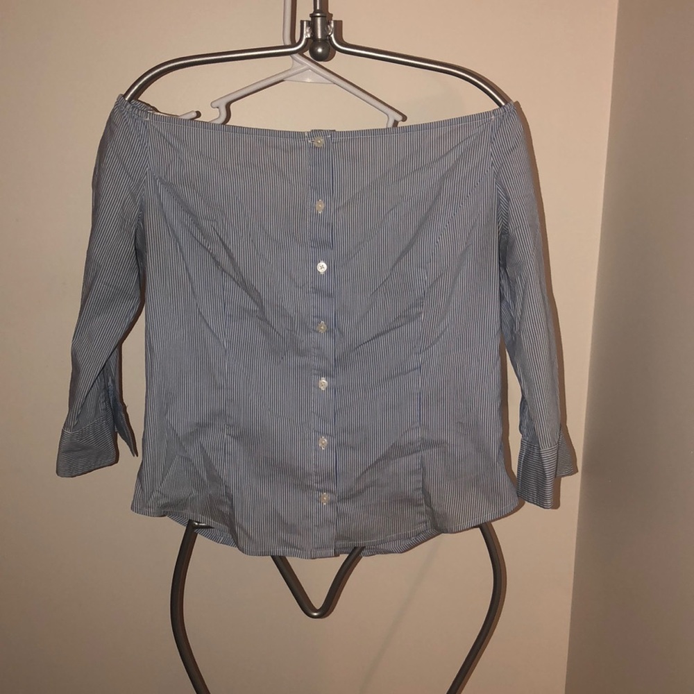 Off-shoulder blouse